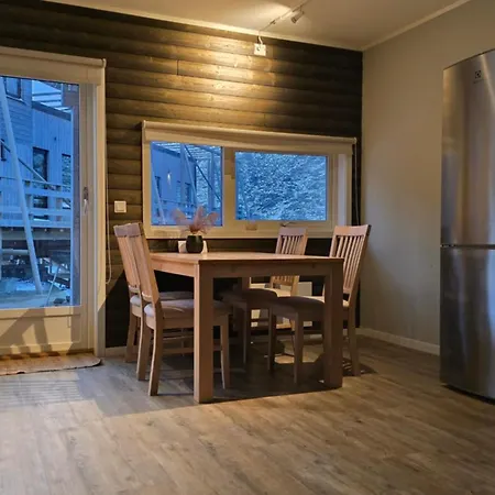 Hemmingodden Lodge *